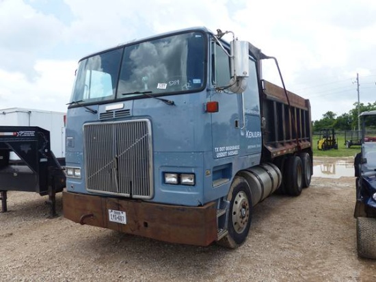 1992 VOLVO GM DUMP TRUCK