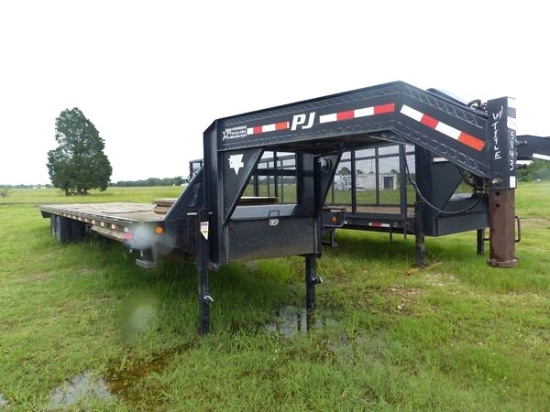 2015 PJ 40'X102" FB GOOSENECK TRAILER