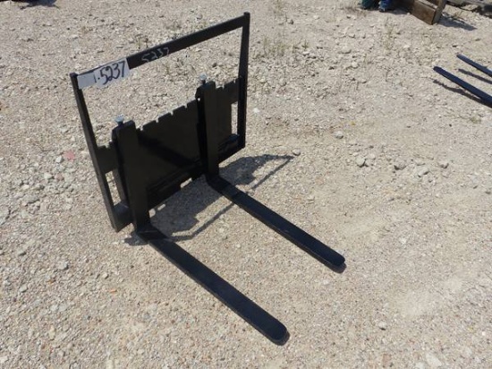 MINI QUICK ATTACH SKID STEER FORK ATTACHMENT