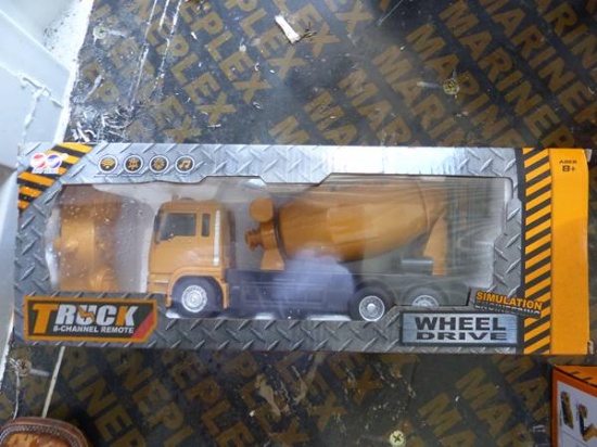 REMOTE CONTROLLED TOY TRUCK