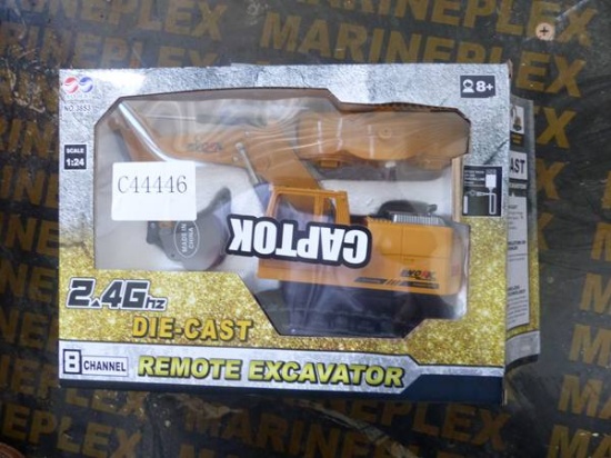 REMOTE CONTROLLED TOY EXCAVATOR