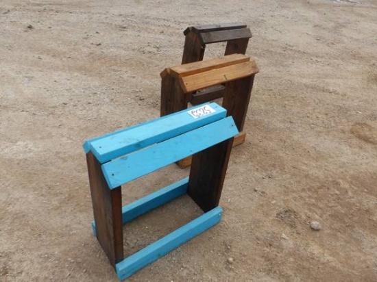 3 WOOD SADDLE RACKS