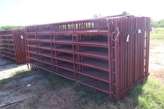 10-12' RED PORTABLE 7 RAIL CATTLE PANELS