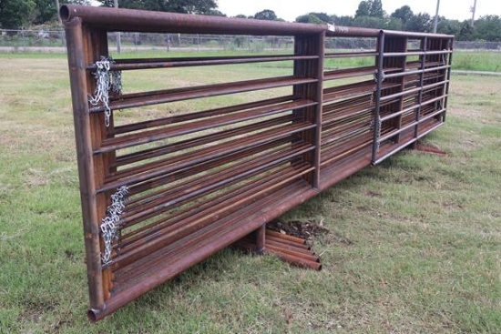 8-24' FREE STANDING PIPE PANELS WITH 1-12' GATE