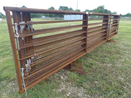 8-24' FREE STANDING PIPE PANELS WITH 1-8' GATE