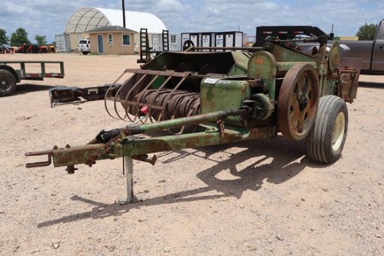 JOHN DEERE 14T SQUARE BAILER