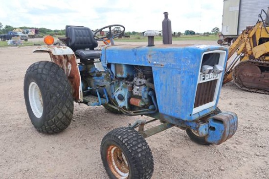 FORD F-1500 2WD TRACTOR