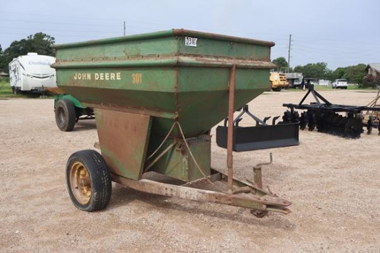 JOHN DEERE 301 FERTILIZER SPREADER