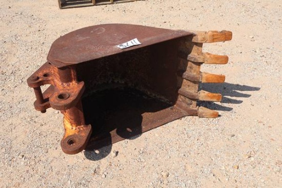 24" EXCAVATOR BUCKET