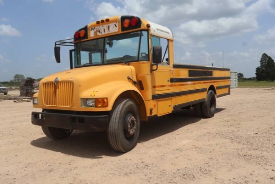 2002 International T444e School Bus