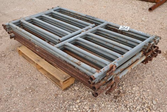 7- WW 5 1/2" HOG PANELS W/GATE