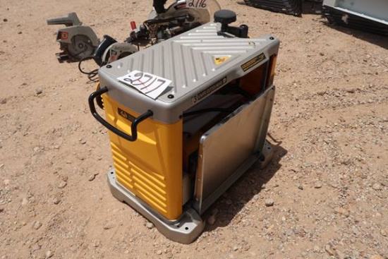 DEWALT DW734 PLANER