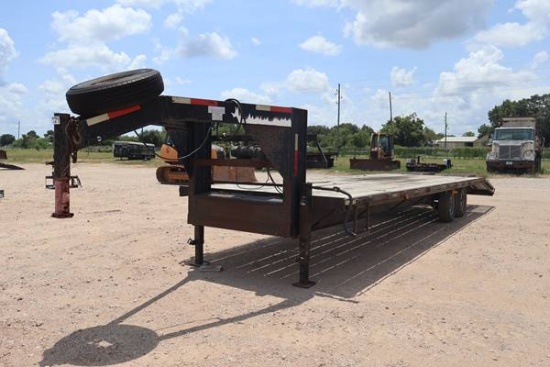 2011 TEXAS PRIDE 30' TRAILER W/DOVETAIL