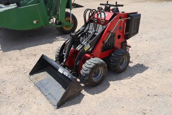 EGN 323W MINI SKID WHEEL LOADER