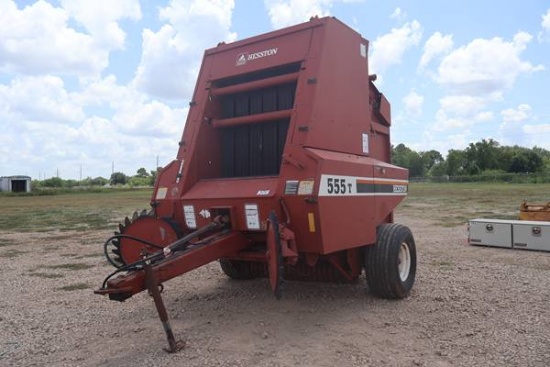HESSTON 555T ROUND BALER