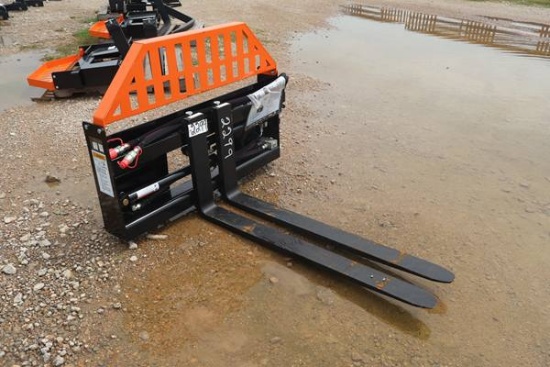 QUICK ATTACH WOLVERINE HYDRAULIC PALLET FORKS