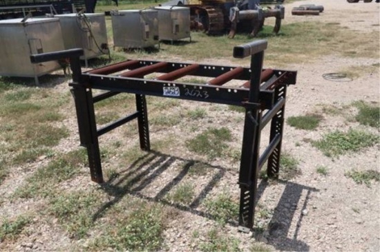 1- 5' X 28" ROLLER RACK W//ROLLERS