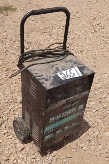 SCHUMACHER BATTERY CHARGER