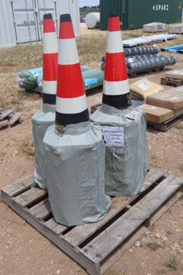 60 15" FLUORESCENT SAFETY CONES