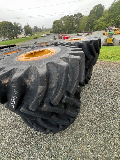 Set of (4) 35.5 Tires with Wheels