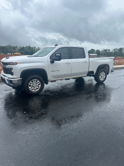 2024 Chevrolet Silverado 2500HD Pickup Truck