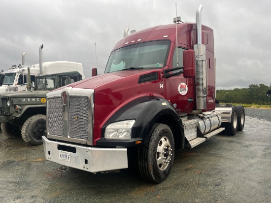 2016 Kenworth T880 Sleeper Truck