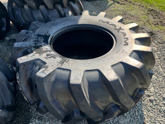 (1) Maxam MS930 30.5L-32 Tire
