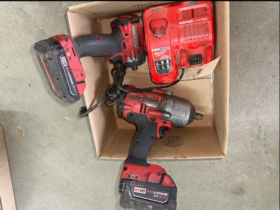 Milwaukee M18 Red Lithium 1/2â€ & 3/8â€ Impacts