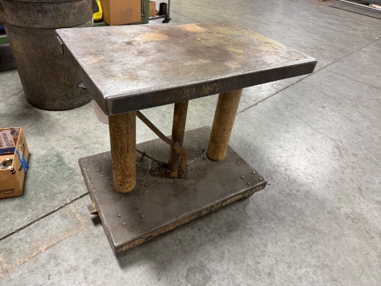 Hydraulic Work Table