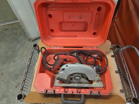 Milwaukee 7 1/4" Tilt-Lok circular saw