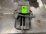 Bench vise