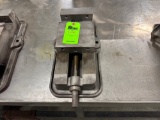 Bench vise