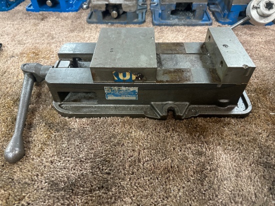 Kurt Model D675 15" Vise