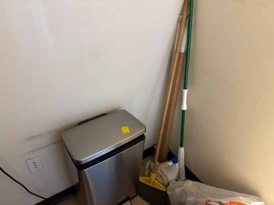 Trashcan and more