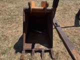 2â€™ back-hoe bucket