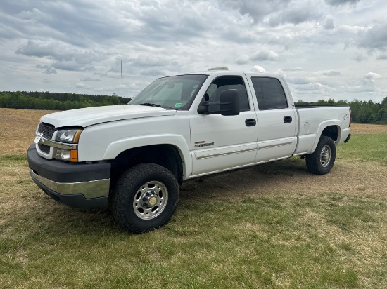 2003 Chevrolet Silverado 2500HD Pickup Truck