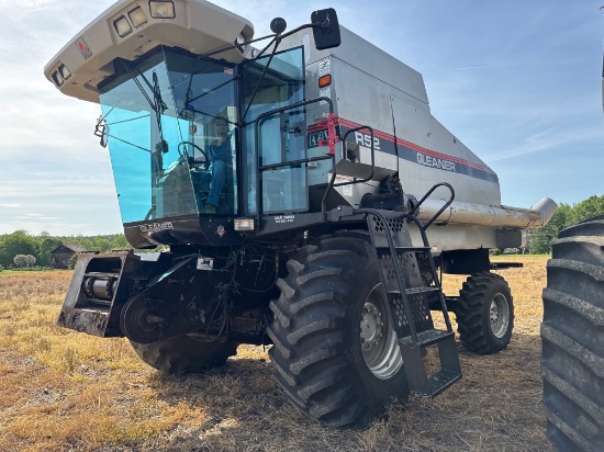 Agco Gleaner R52 Combine