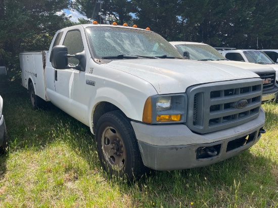 2005 Ford F-350 Pickup Truck