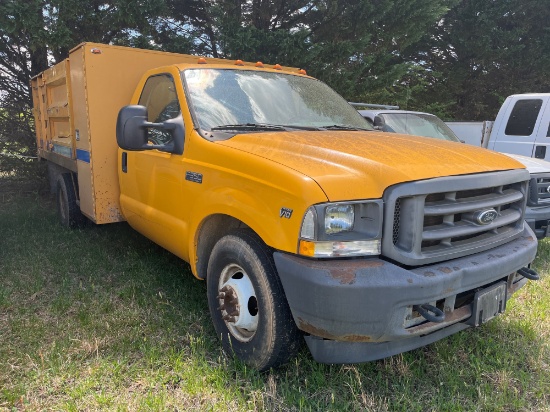 2004 Ford F-350 Pickup Truck