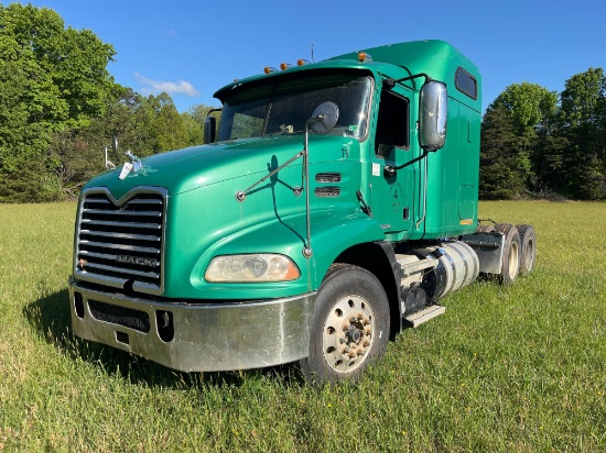 2013 Mack CXU613 Truck
