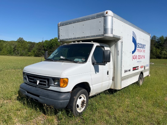 2007 Ford E-450 Super Duty Van