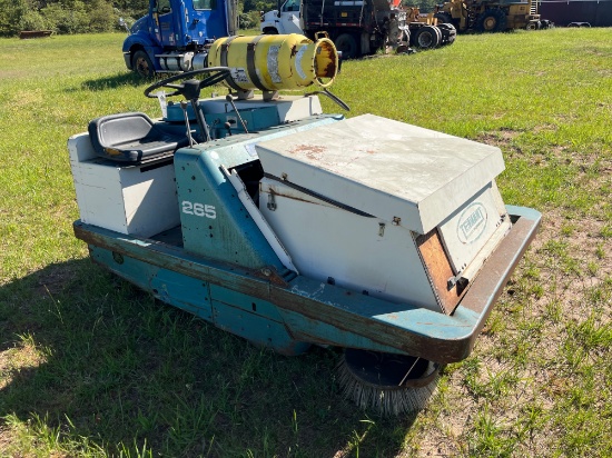 Tennant Power Sweeper Model 265