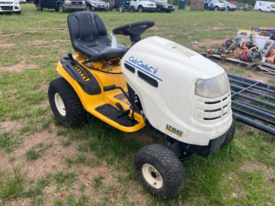 Cub Cadet 1000 series mower