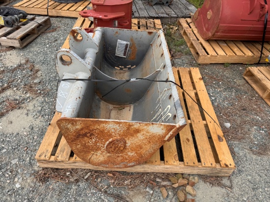 Strickland CASE 580N 42" ditching bucket
