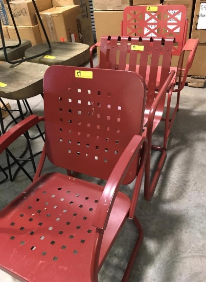 ASSORTED RED METAL OUTDOOR CHAIRS
