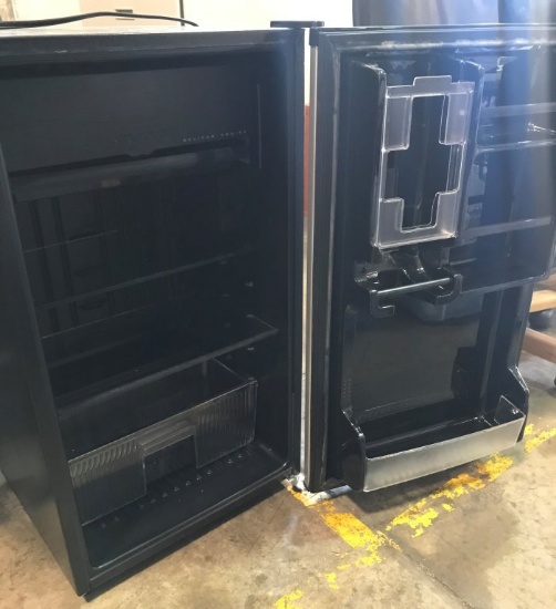 sanyo eclipse series mini fridge shelves