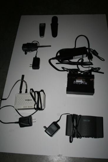 LOT CONSISTING OF: INFOCUS LIGHT SHOW III WIRELESS VIDEO TRANSMITTER, ADDLOGIX INTERNETVUE 2100 PC 2