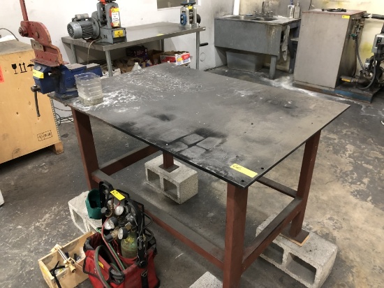 STEEL WELDING TABLE 48" X 33" INCLUDES METALSHEAR AND VICE