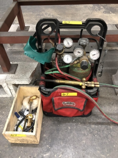 PORTABLE TORCH SYSTEM INCLUDES OXYGEN, ACETYLENE TANKS AND EXTRA PARTS/PIECES