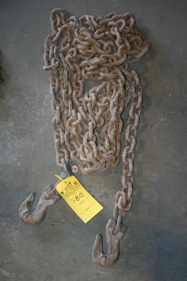 25' HEAVY DUTY TOW CHAIN WITH 2 HOOKS